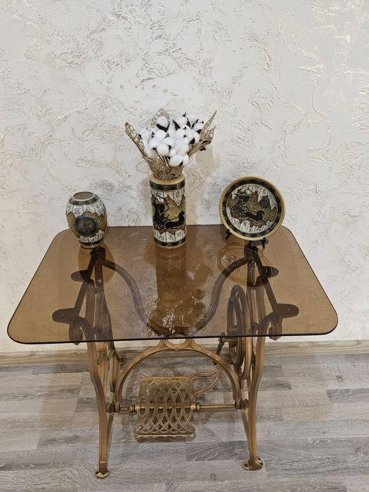 Продам консоль +зеркало 50000тг