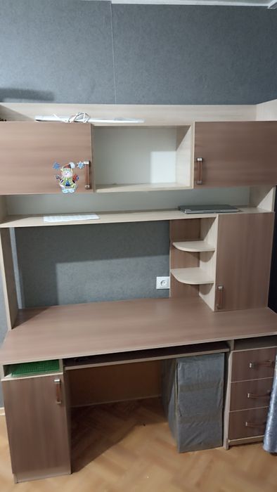 Стол компьютерный