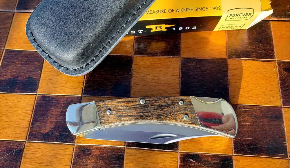 Briceag Buck 110 Hunter, cutit vanatoare, pescuit, drumetie