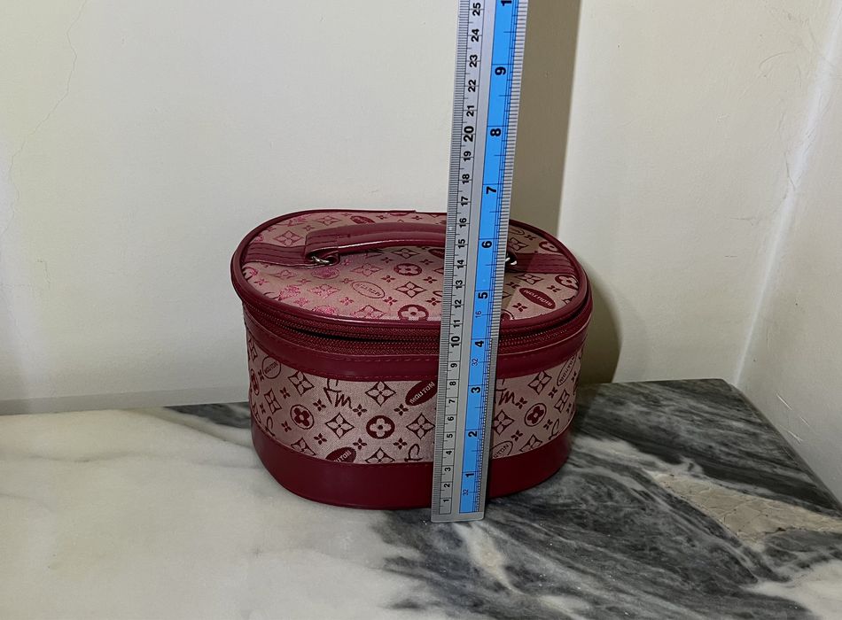 Косметички  б/у 800 тенге