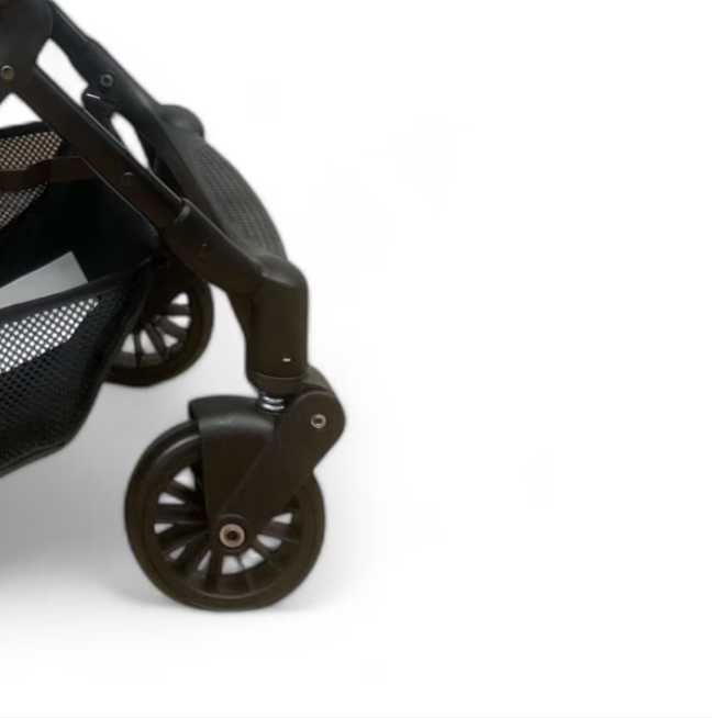 Carucior sport suspensii pliabil si troler 6-36 luni  Negru cu auriu