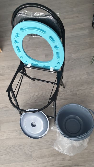 Стол тоалетна сгъваем,къмпинг,палатка,кемпер,лов,риболов,метален