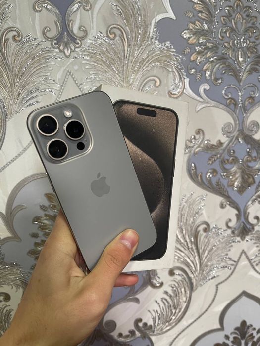 Iphone 15 pro natural titanium