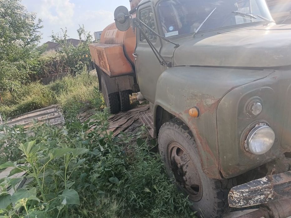 Продам топливозаправщик