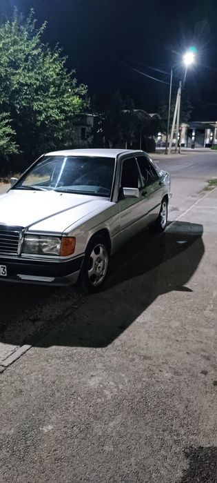 Машина мерсадес 2 куб