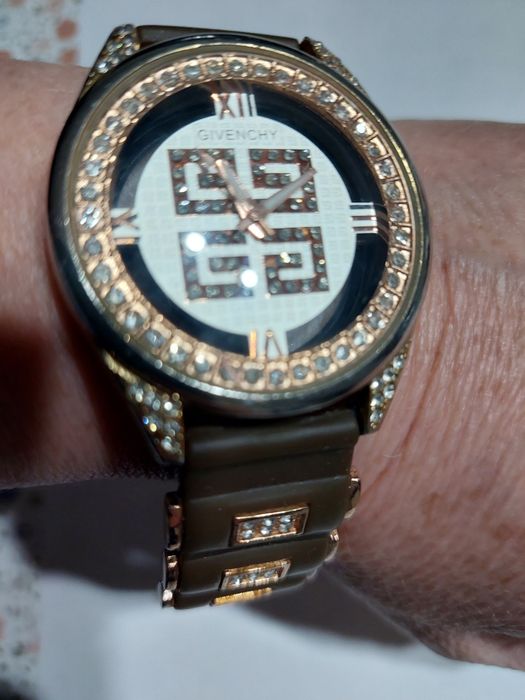 Ceas de dama Givenchi