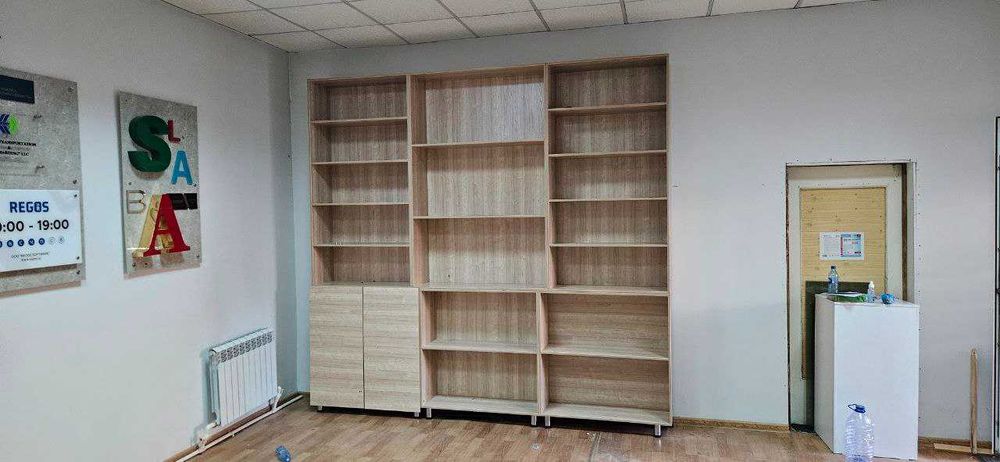 продается офисный шкаф