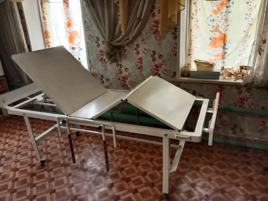 Медицинская кровать.