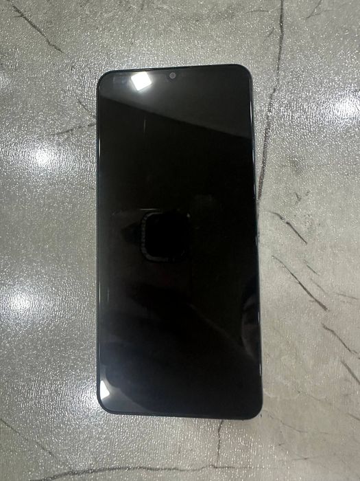 Realme C61 12/128 GB (Kengaytirilgan RAM) sotiladi. Ideal holat