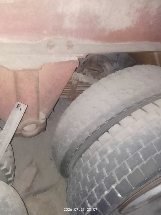 Полуприцеп DAF на ходу