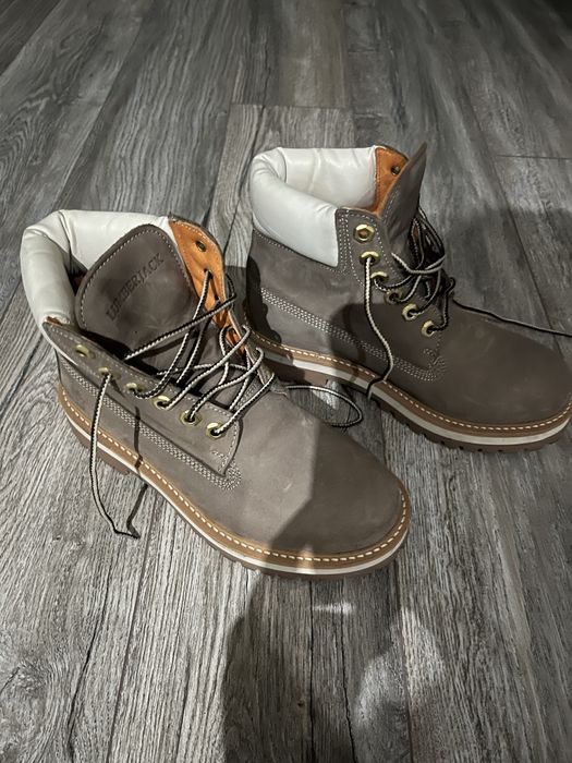 Кафяви зимни обувки