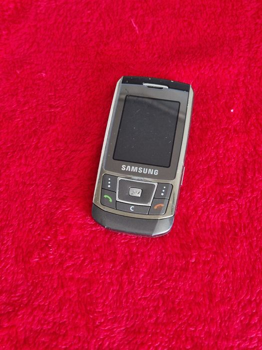 Telefon Samsung D900