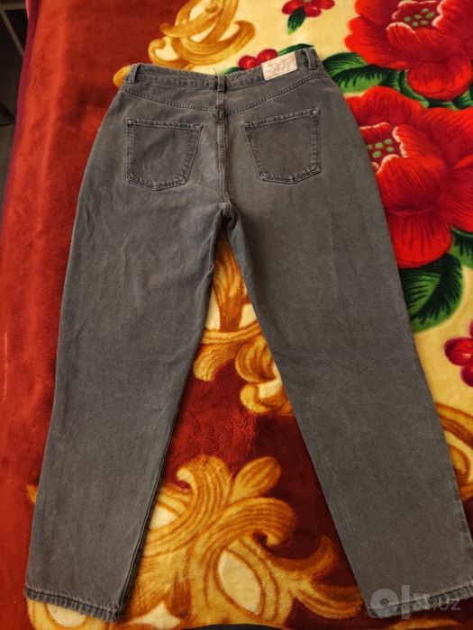 Джинсы женские фирма ZARA, 50-52размер,80000сум.