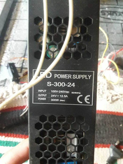 quvvat  adpteri sotiladi 24v 300w (Power supply)