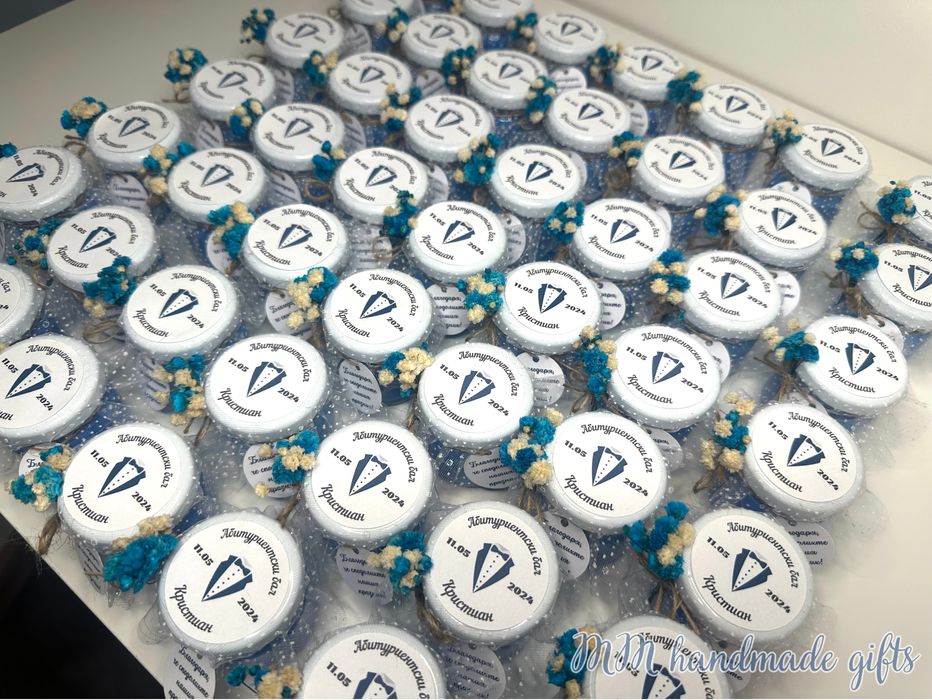 Подаръчета за гости - бурканчета с ароматна свещ