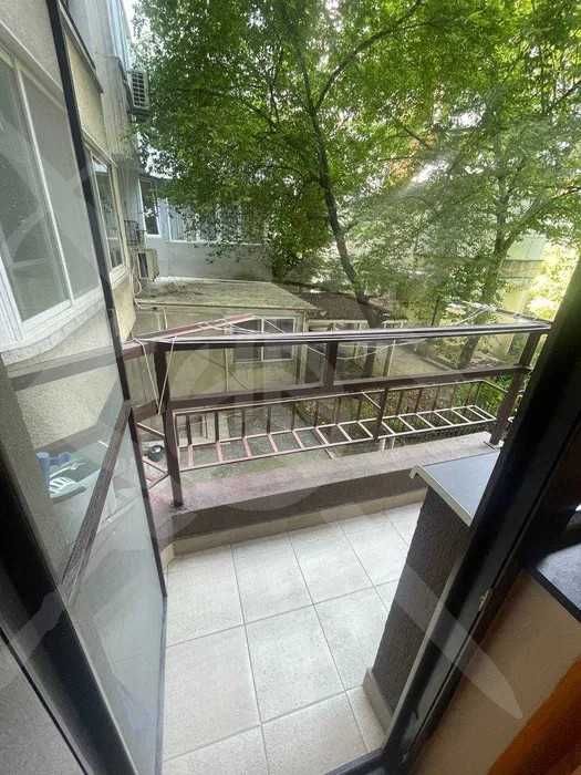 Продава се Тристаен апартамент в Бургас, Възраждане - 110 кв.м за 2364 €/кв.м - Снимка #14