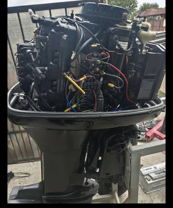 Mercury 150 cai  2 T V6 injectie ulei