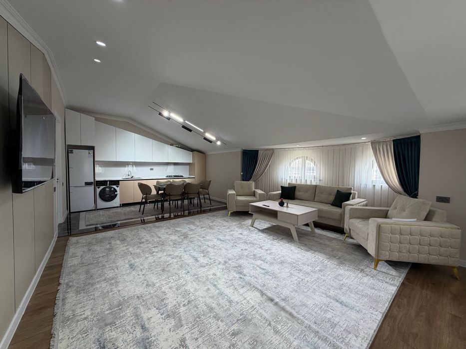 Продается 3 ком. Квартира площадью 93 кв.м. Адрес рядом с Аэропортом