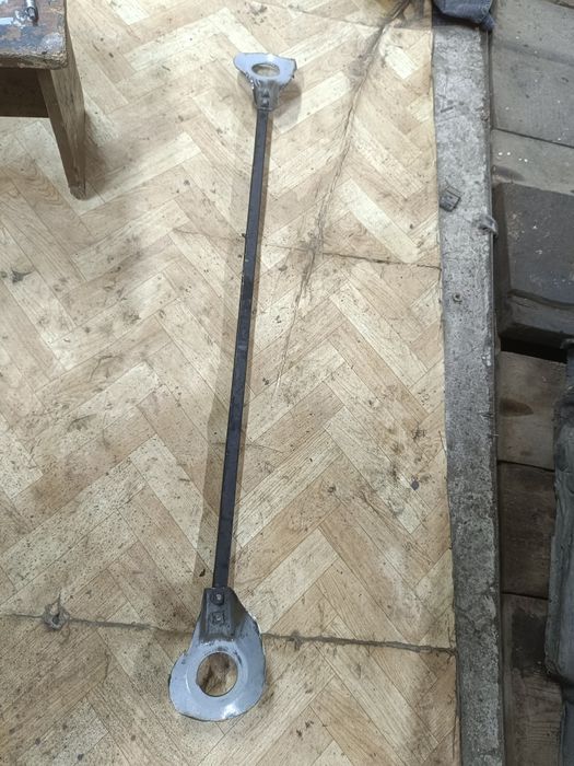 Распорка Ауди б4 2.6/2.8