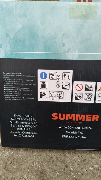 Saltele gonflabile mari in forma de pizza și banană