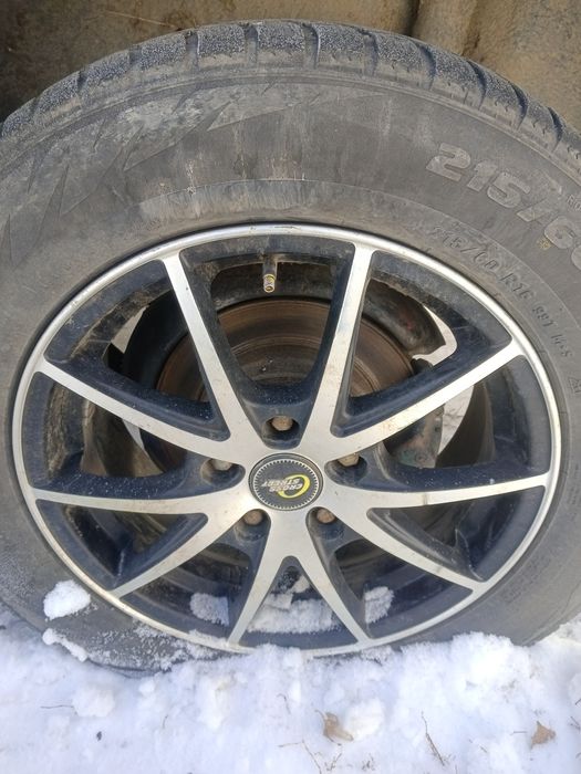 Продам Титанки на 16 с резиной