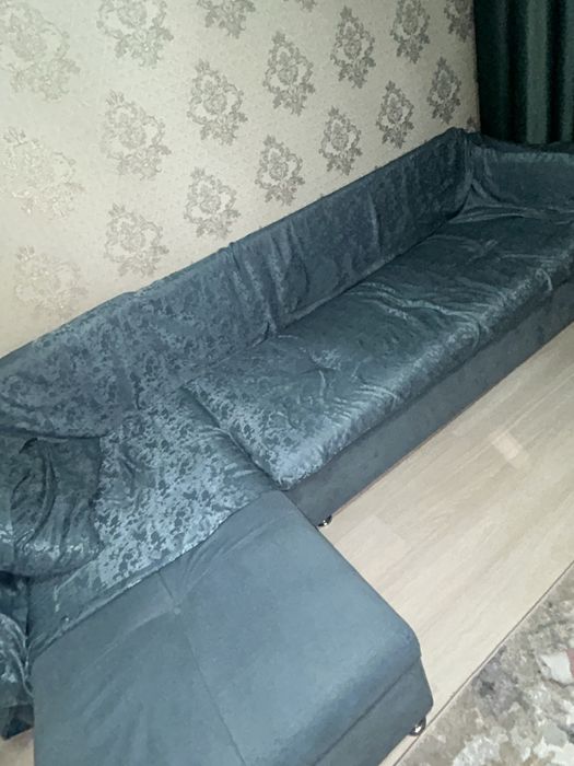 Продам диван в хорошем состояние