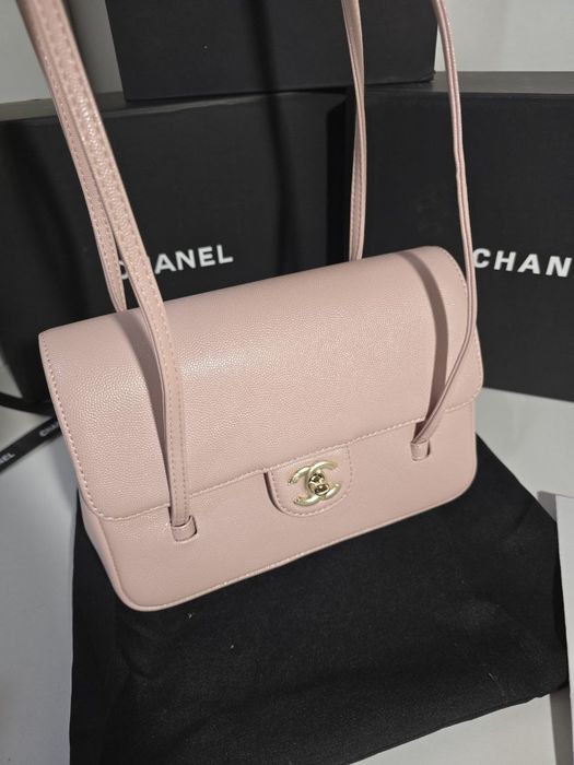 Налична чанта Chanel Preppy Coco pink