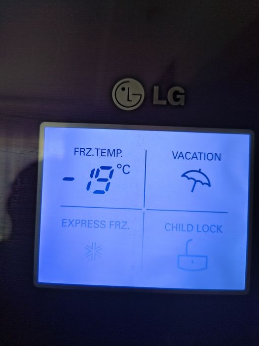 Холодильник LG эксклюзив