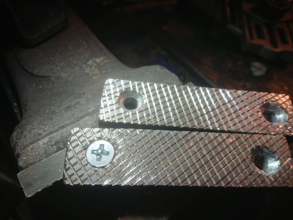 Челюсти за менгеме изработка