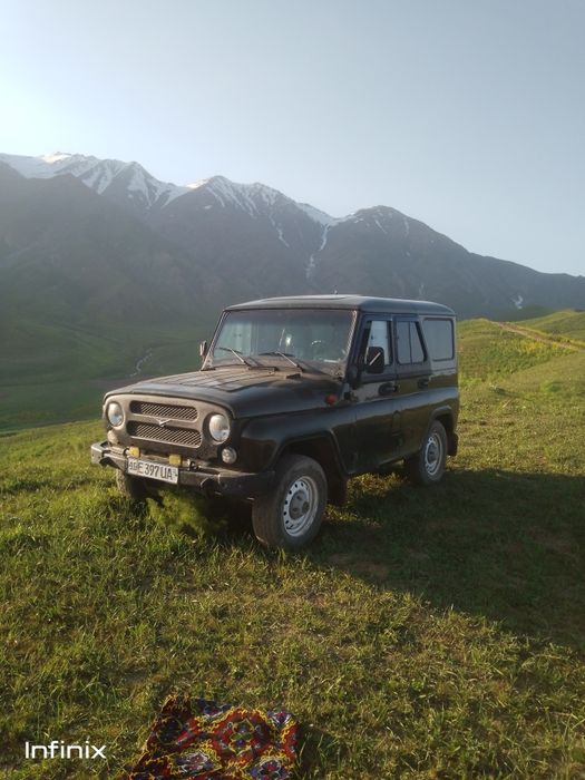 УАЗ к,атмас сотилади