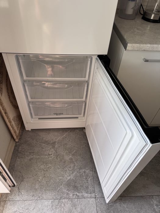 Холодильник Indesit