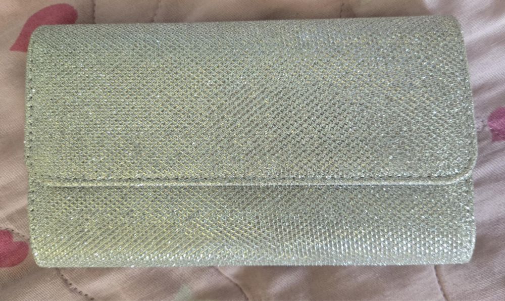 Светло сива брокатена бална чанта