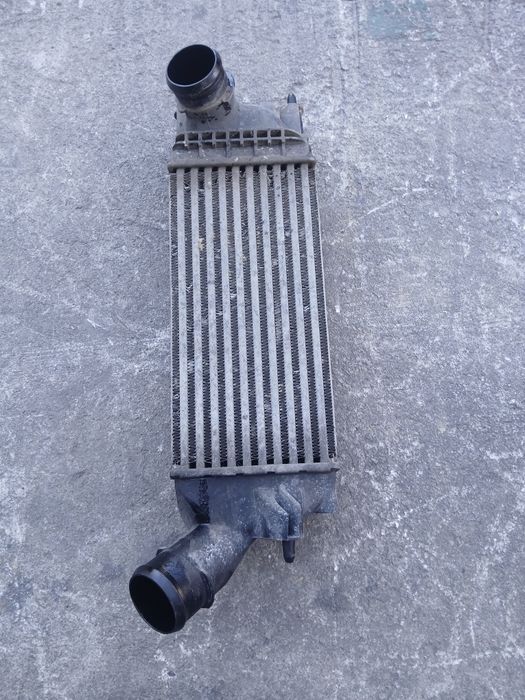 Интеркулер радиатор Valeo за Citroen C5 1.6 hdi (2004-2011) 9657073480