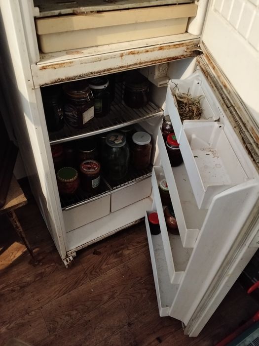 Продаю холодильник