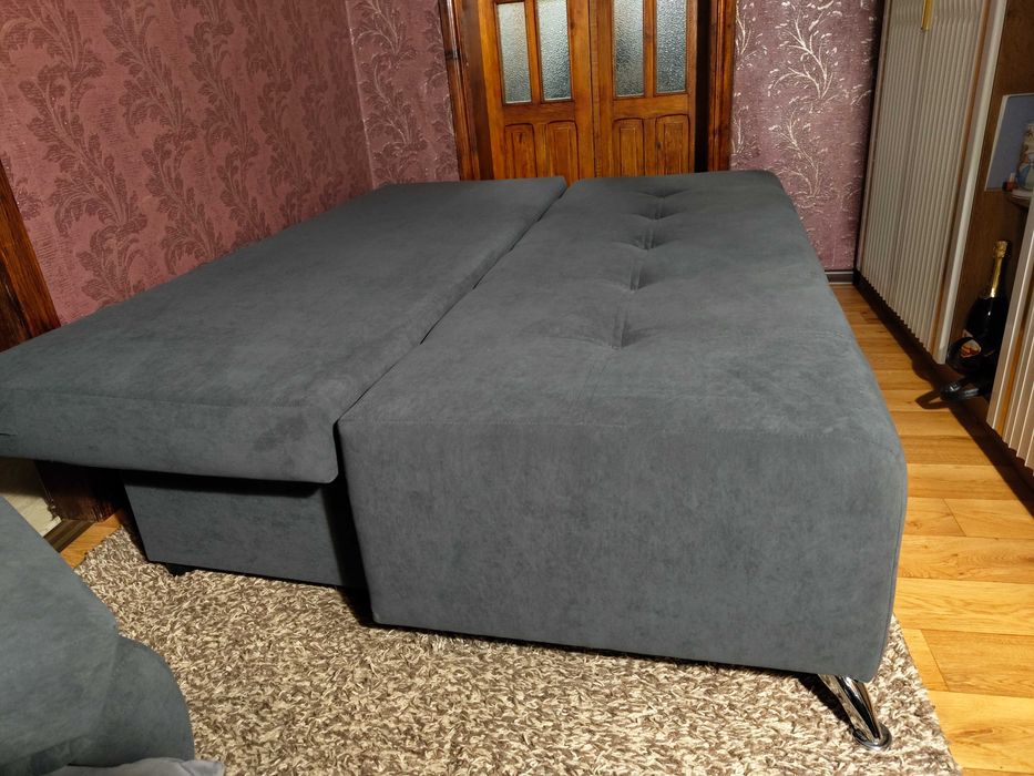 Продам диван в цвете графит
