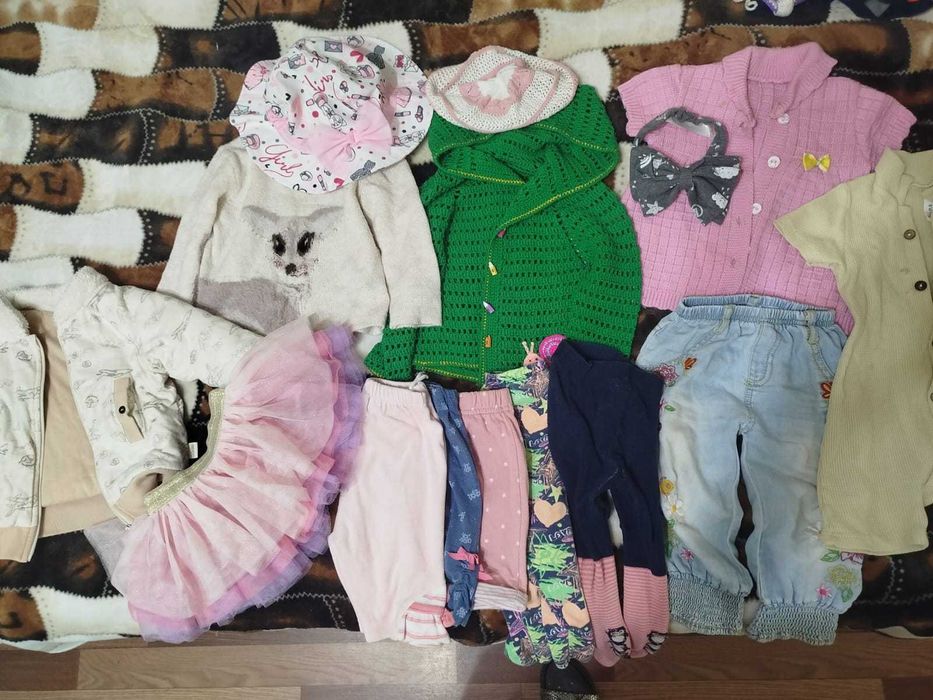 Продам комбинезон вместе с шапкой-шлемом