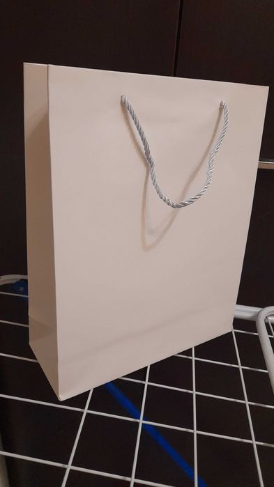 Продам пакеты белые из картона