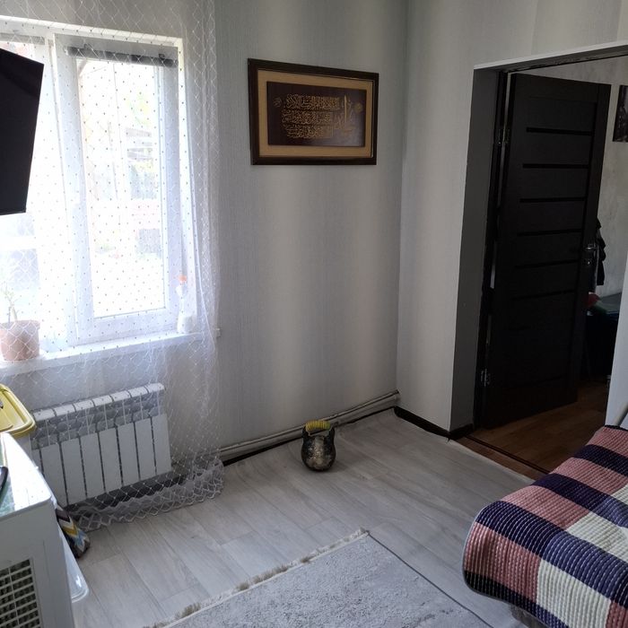 Продам  дом ( 1/2 часть дома