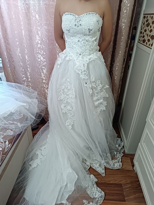 Продам 2 свадебных платья. Новые