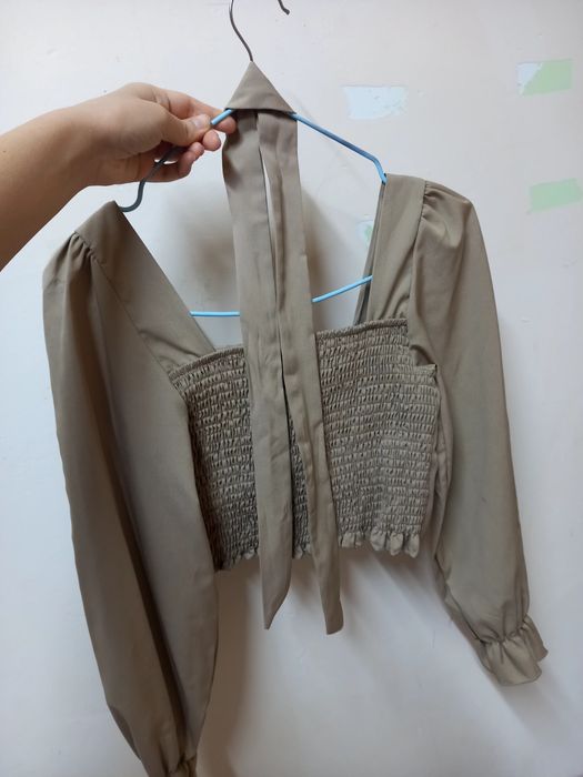 Продается кофта крестьянка