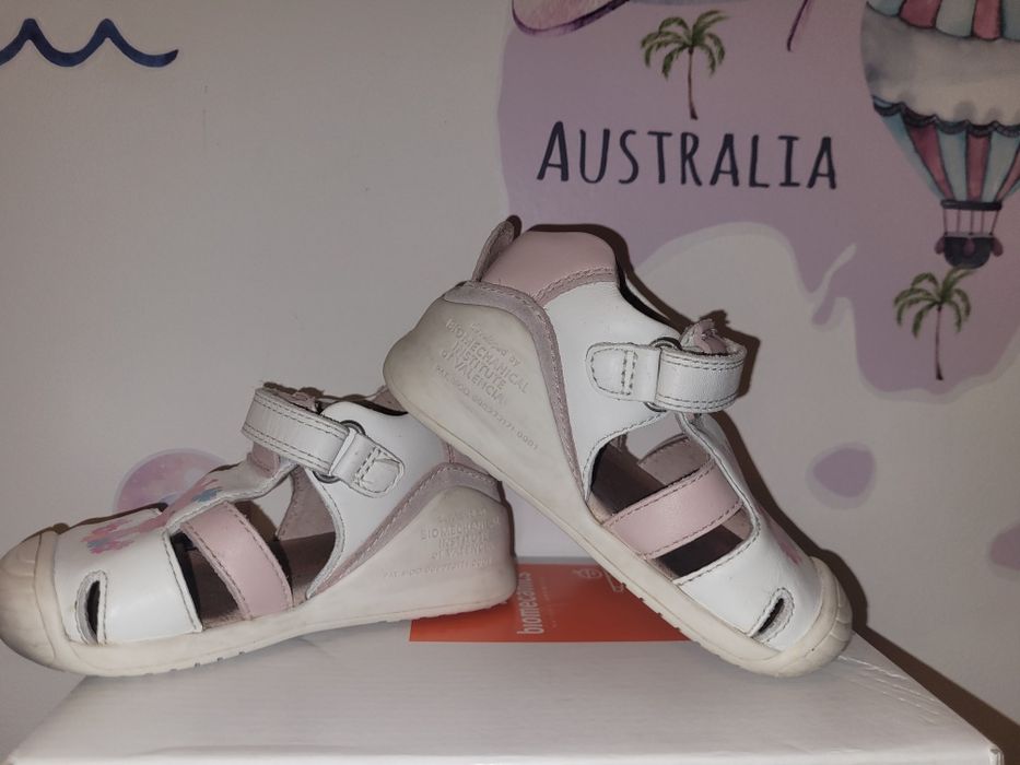 Vand sandale BIOMECANICS pentru fetite , masurile 22 si 20