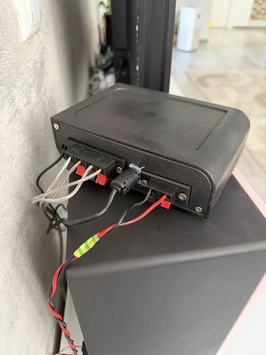 Sistem audio 2..1  retro (reconditionat ) sunet impecabil