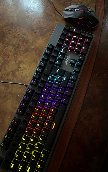 Набор мышки и механической клавиатуры