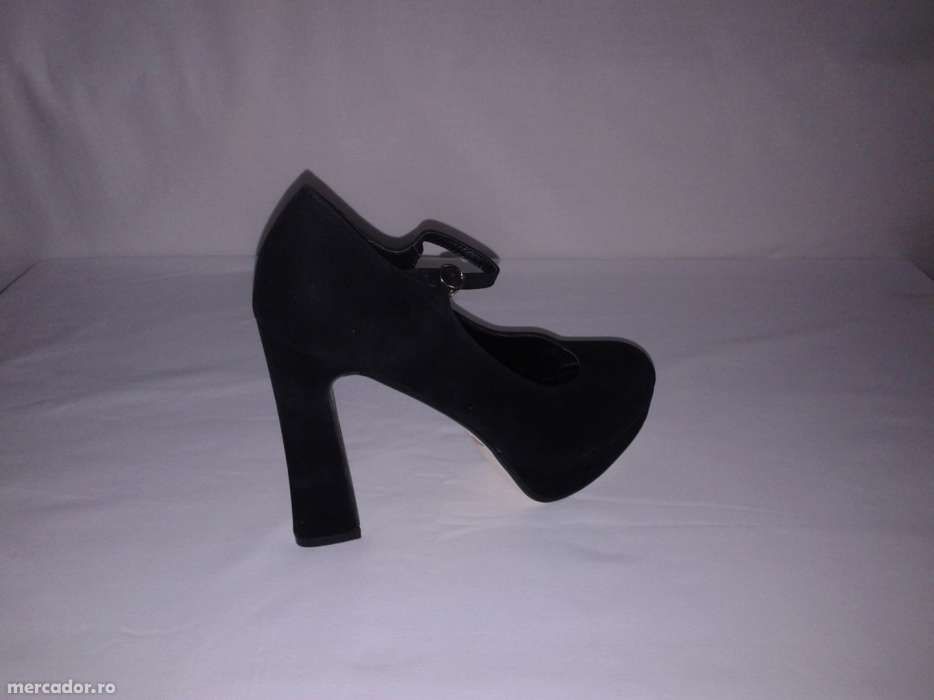 Pantofi dama eleganti si ieftini