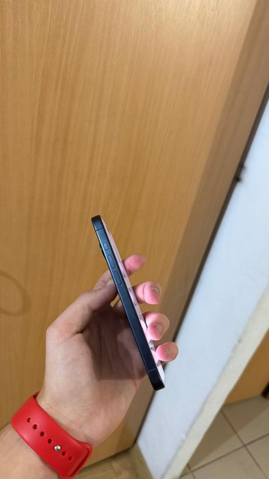 Vând iPhone 15 Pro de piese