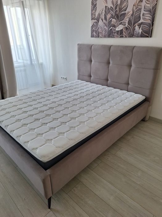 Продам новую 2х спальнюю кровать + новый матрас