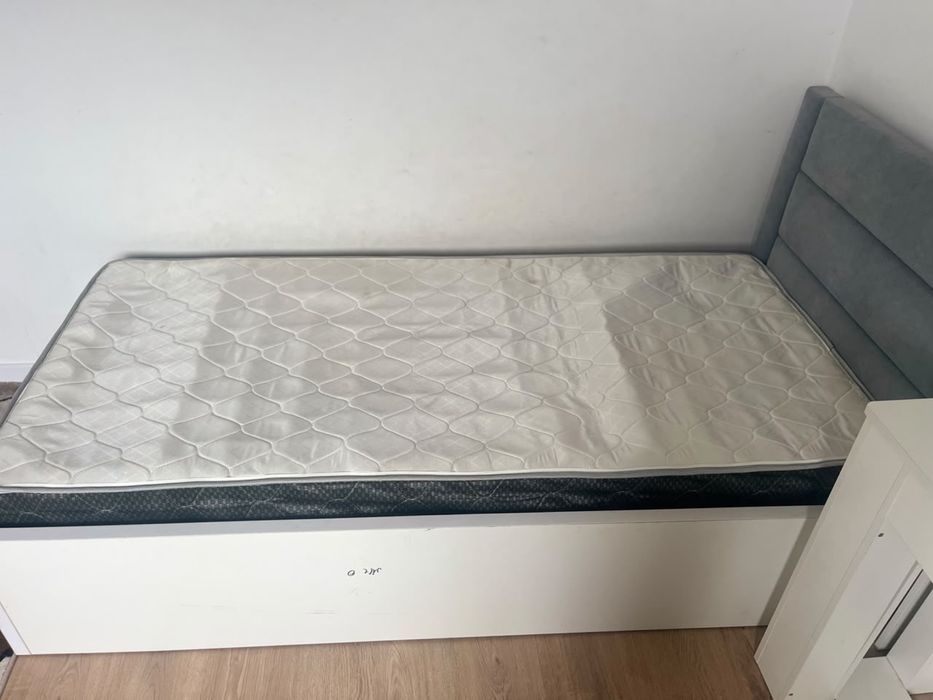 Продам односпальную кровать