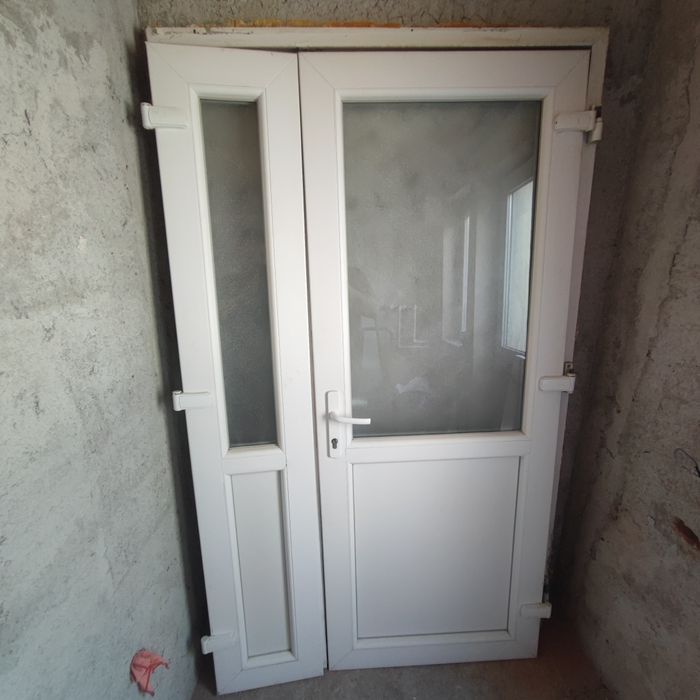 Ușa termopan exterior