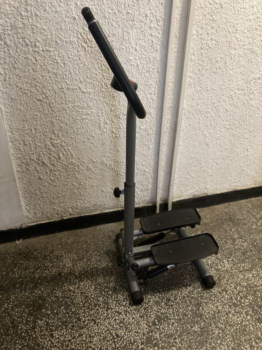 Степер с дисплей и дръжки