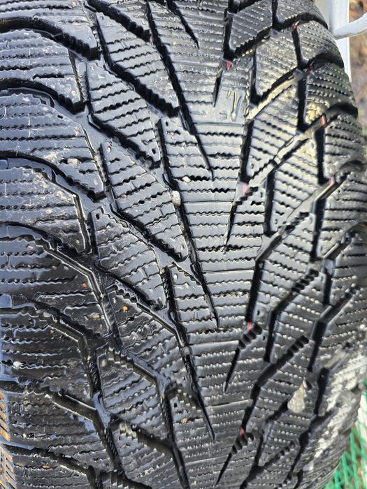 Зимние шины в отличном состоянии